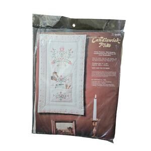 Candlewick Plus Pretty Pockets Wall Hanging Quilting and Coloring Embroidery